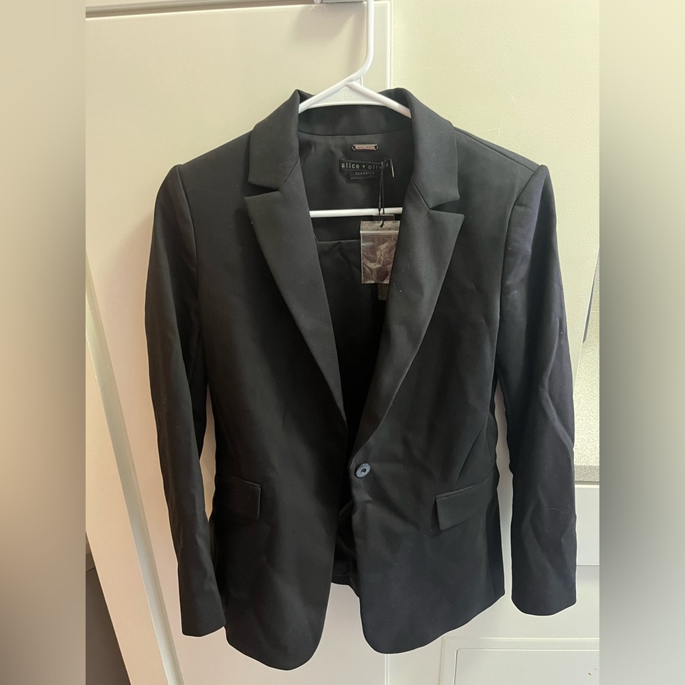 Black Alice + Olivia Fitted Blazer